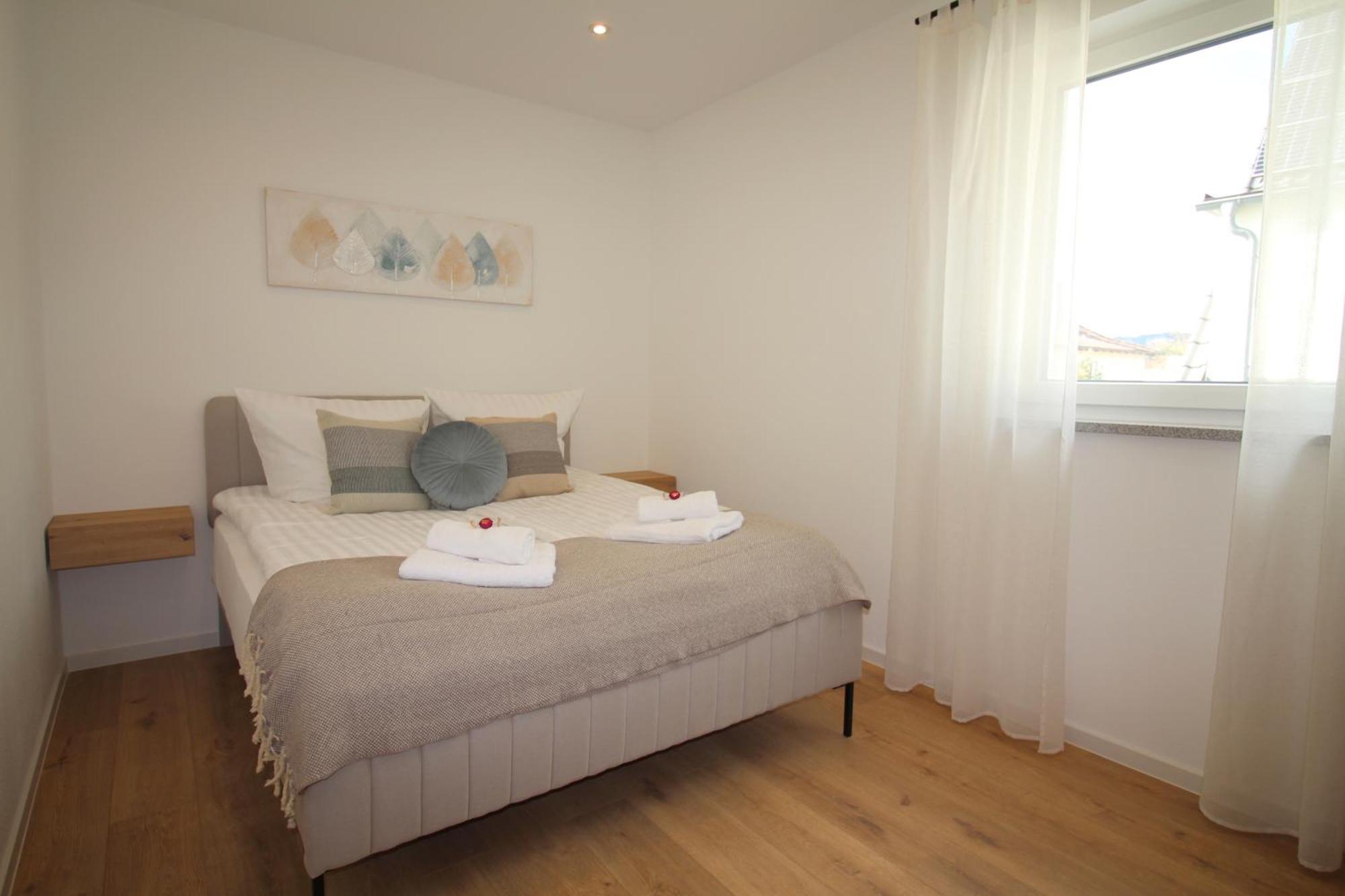 Ada4, Apartment Mit Kueche, Badewanne, Balkon, Terrasse, Parkplatz Am Haus, Ruhig Gelegen Kulmbach Zewnętrze zdjęcie
