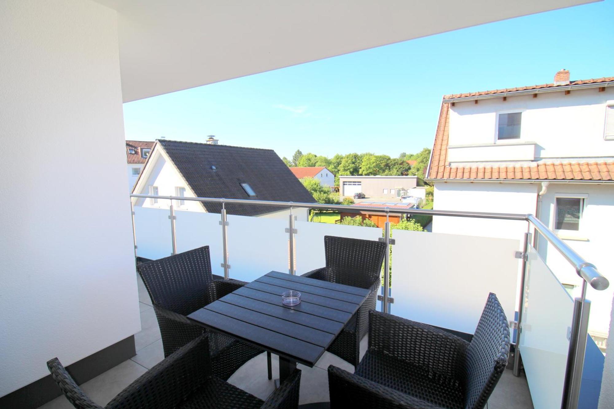 Ada4, Apartment Mit Kueche, Badewanne, Balkon, Terrasse, Parkplatz Am Haus, Ruhig Gelegen Kulmbach Zewnętrze zdjęcie